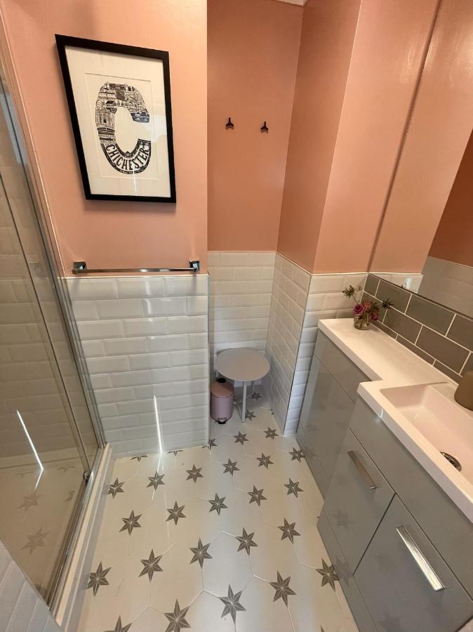 צ'יצ'סטר East Walls Apartment מראה חיצוני תמונה